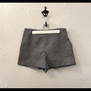 Forever 21 houndstooth print shorts